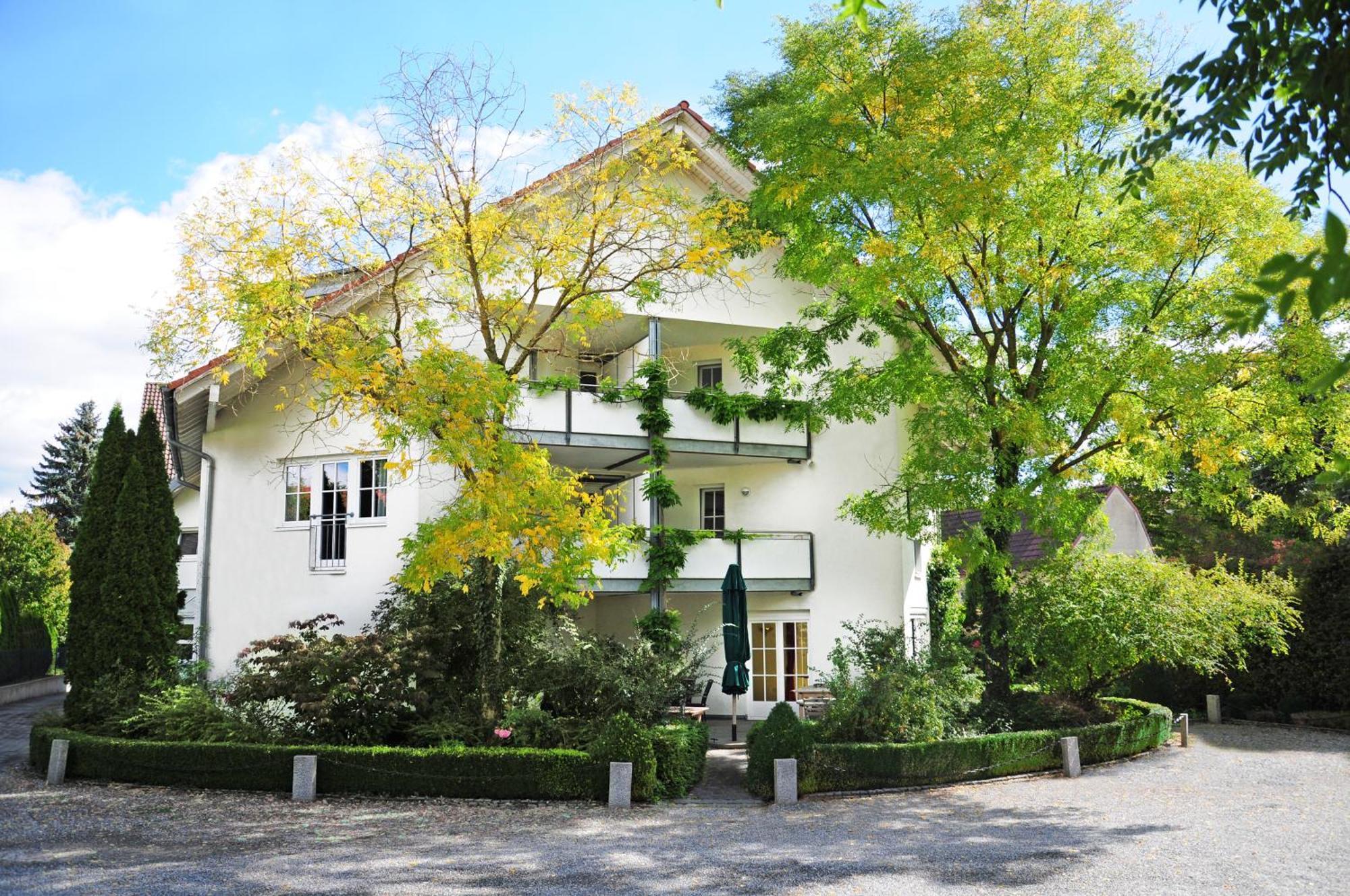 Hotel Krone Ueberlingen Am Ried Singen Exterior foto